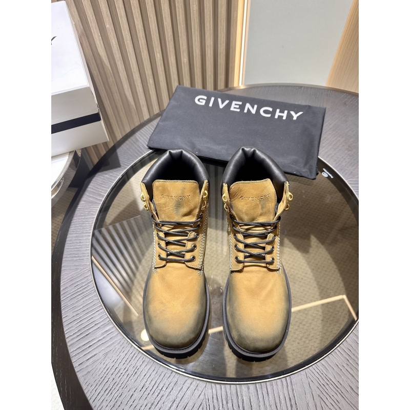l**is V*t*n boots